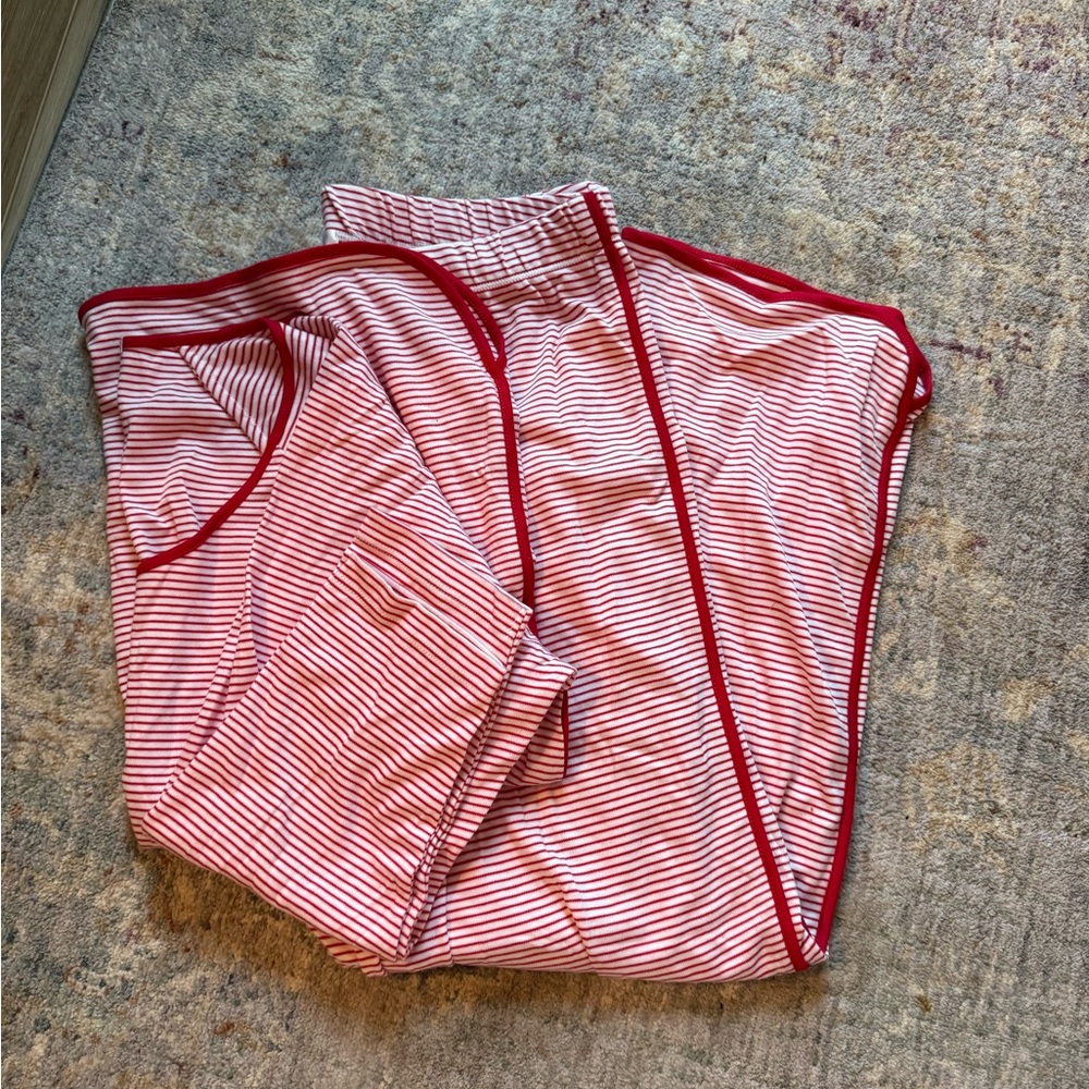 Lake pajama set. Worn once size M. Super soft and comfy!
